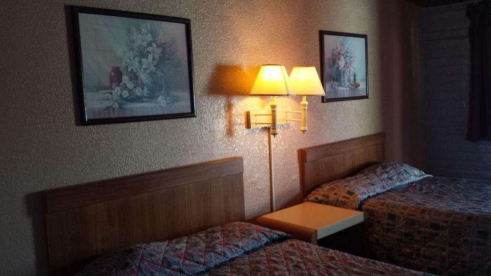 Hotel Mccoy - Art, Coffee, Beer, Wine Tucson Exterior photo